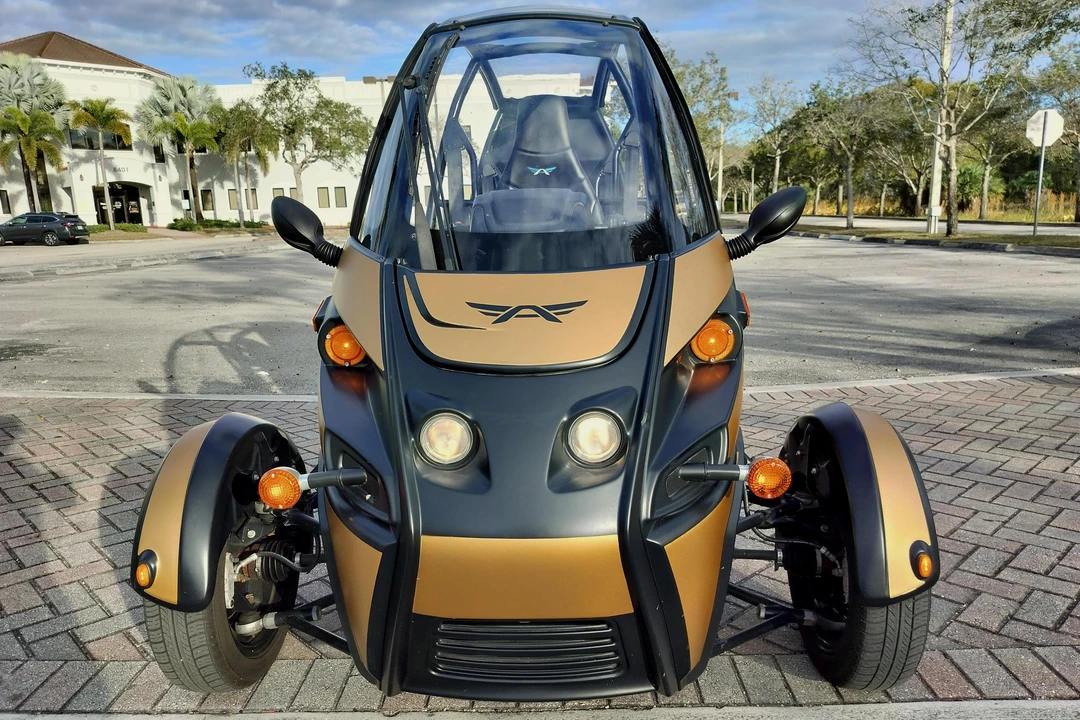 2020 Arcimoto - Image 2 of 31