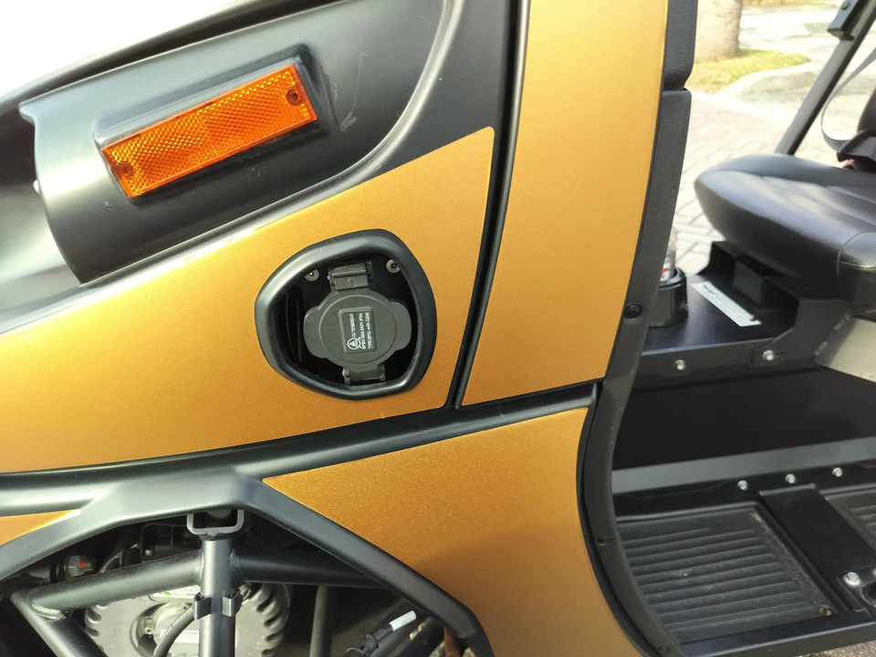 2020 Arcimoto - Image 21 of 31