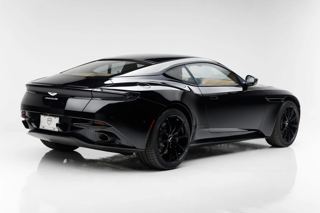 2020 Aston Martin DB11 AMR - Image 8 of 31
