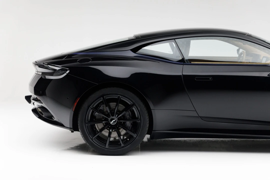 2020 Aston Martin DB11 AMR - Image 21 of 31
