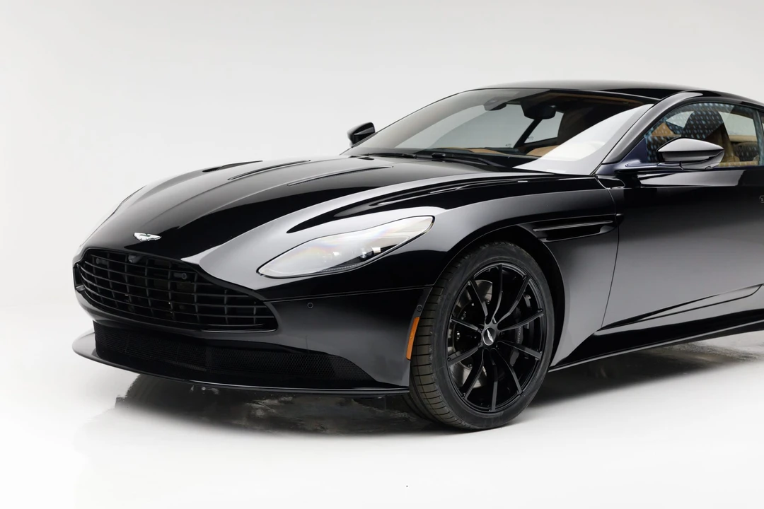 2020 Aston Martin DB11 AMR - Image 13 of 31