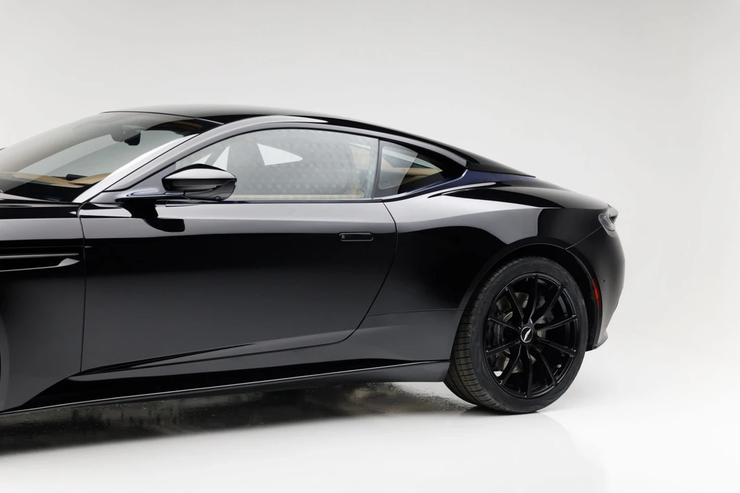 2020 Aston Martin DB11 AMR - Image 16 of 31