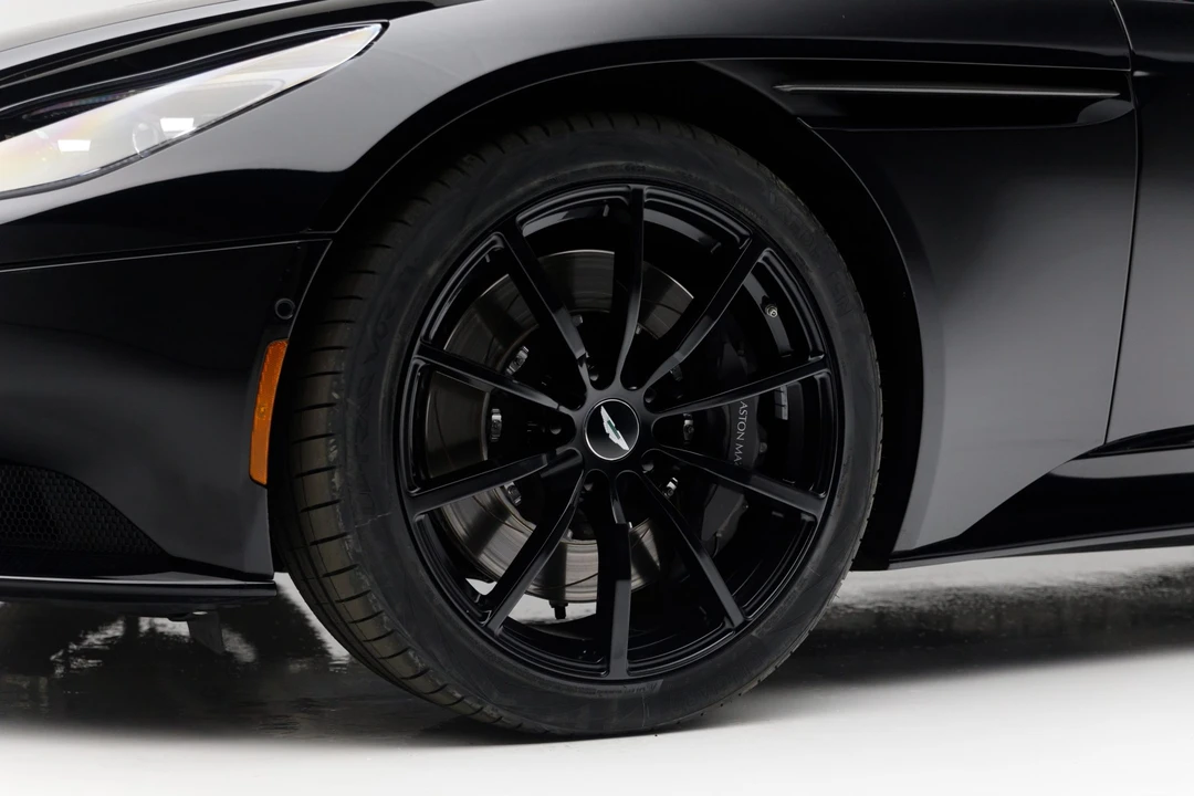 2020 Aston Martin DB11 AMR - Image 30 of 31