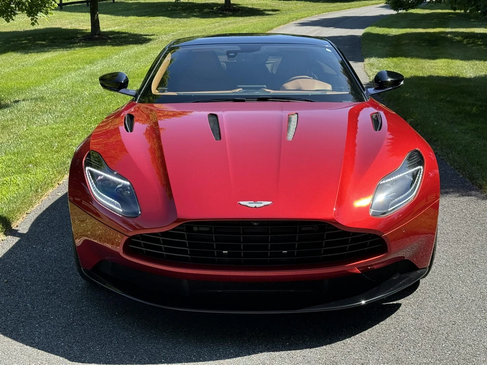 2020 Aston Martin DB11 AMR - Image 9 of 31