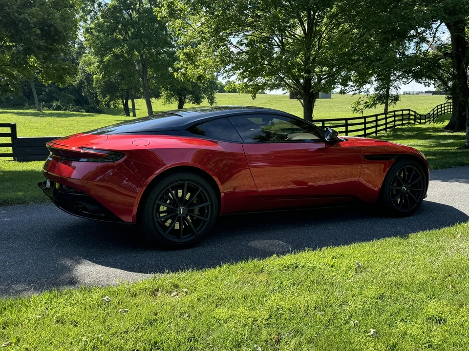 2020 Aston Martin DB11 AMR - Image 22 of 31