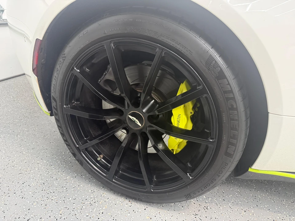 2020 Aston Martin DB11 AMR - Image 30 of 31