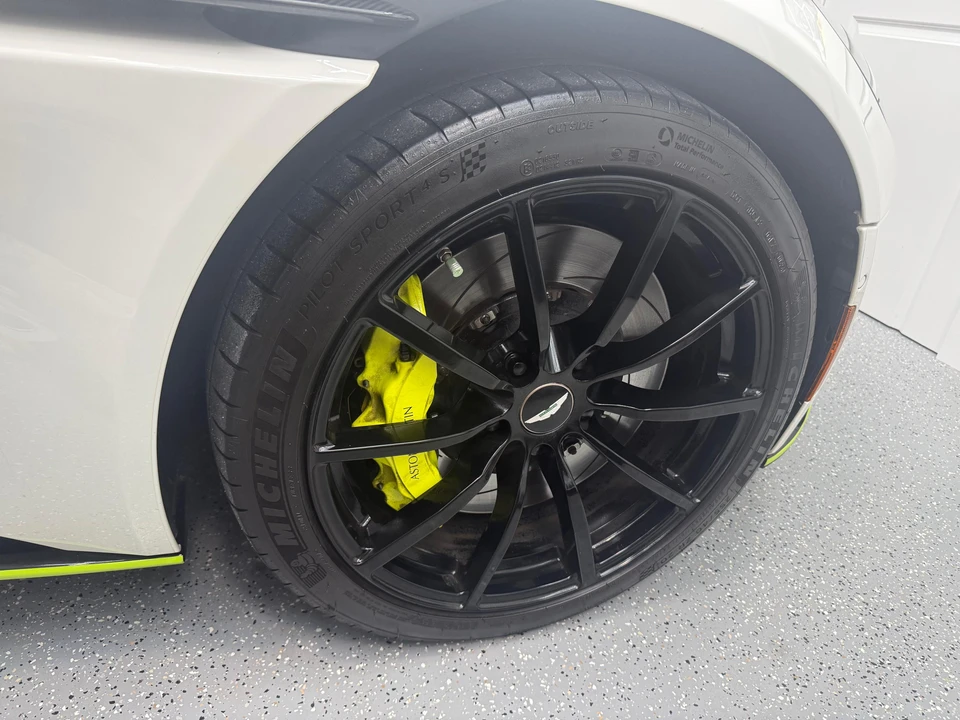 2020 Aston Martin DB11 AMR - Image 31 of 31
