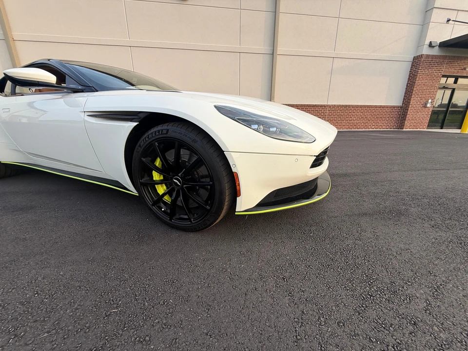 2020 Aston Martin DB11 AMR - Image 18 of 31