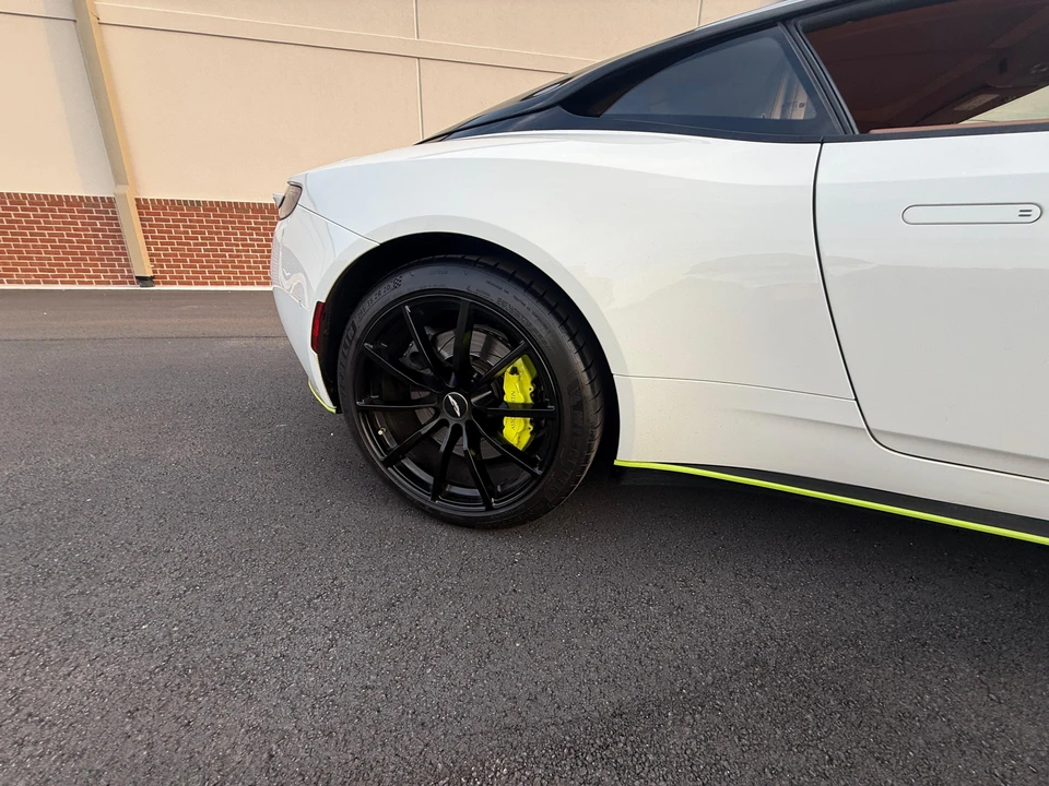 2020 Aston Martin DB11 AMR - Image 26 of 31