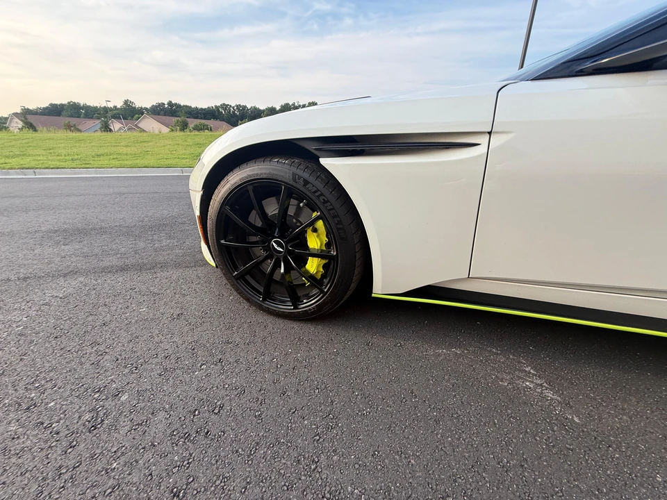 2020 Aston Martin DB11 AMR - Image 21 of 31