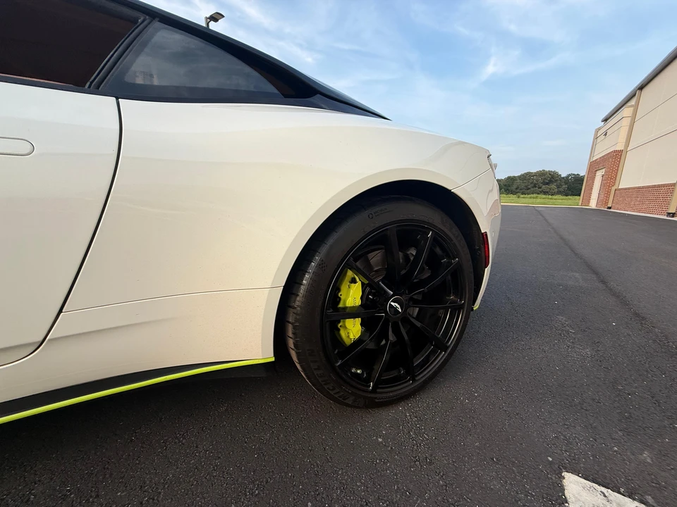 2020 Aston Martin DB11 AMR - Image 23 of 31