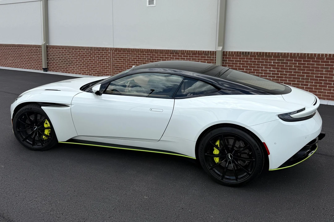 2020 Aston Martin DB11 AMR - Image 9 of 31