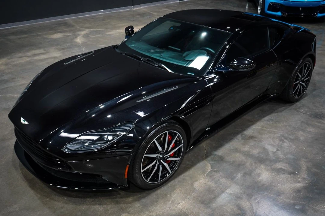 2020 Aston Martin DB11 - Image 15 of 31
