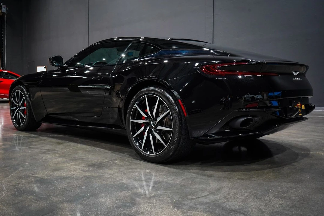2020 Aston Martin DB11 - Image 4 of 31