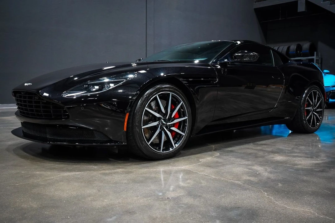 2020 Aston Martin DB11 - Image 11 of 31