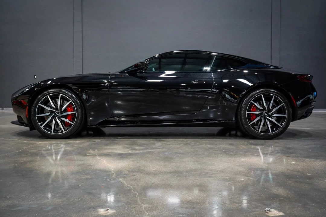 2020 Aston Martin DB11 - Image 3 of 31