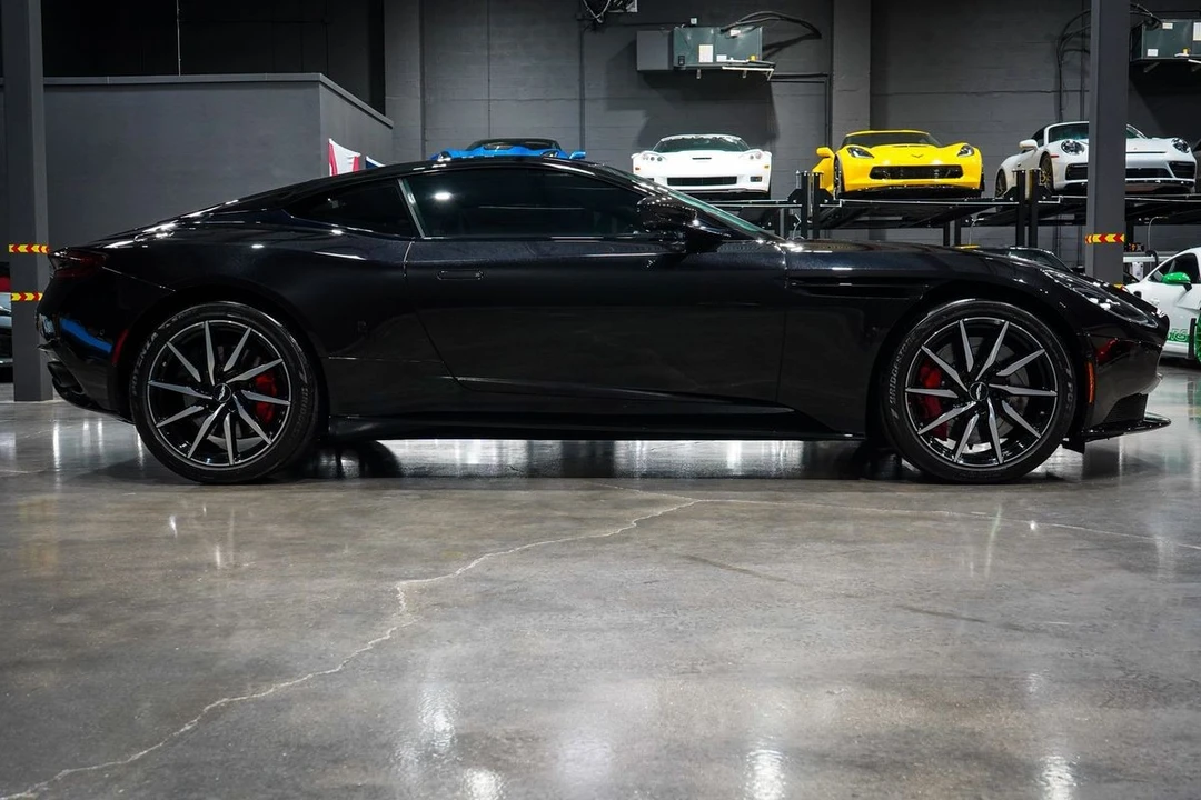 2020 Aston Martin DB11 - Image 7 of 31