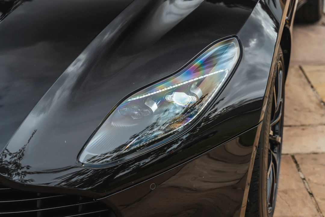 2020 Aston Martin DB11 - Image 24 of 31