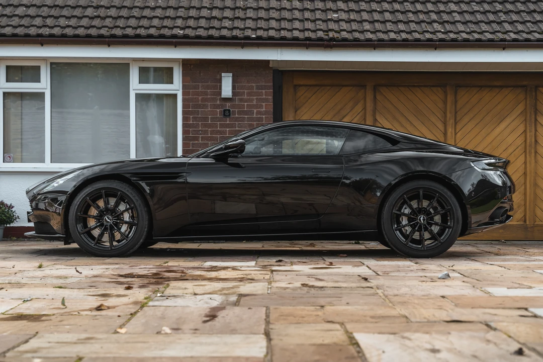 2020 Aston Martin DB11 - Image 13 of 31