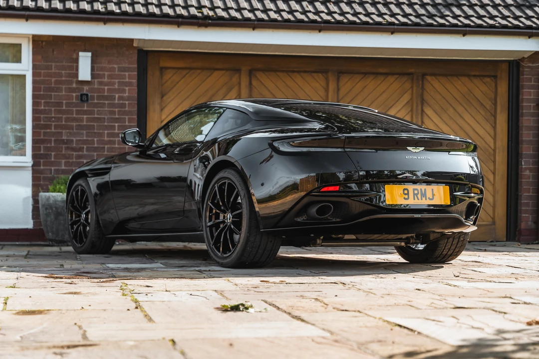 2020 Aston Martin DB11 - Image 14 of 31