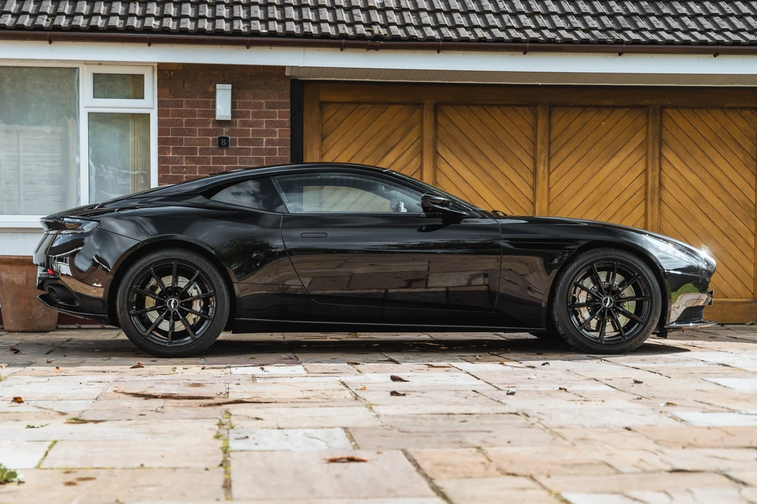 2020 Aston Martin DB11 - Image 9 of 31