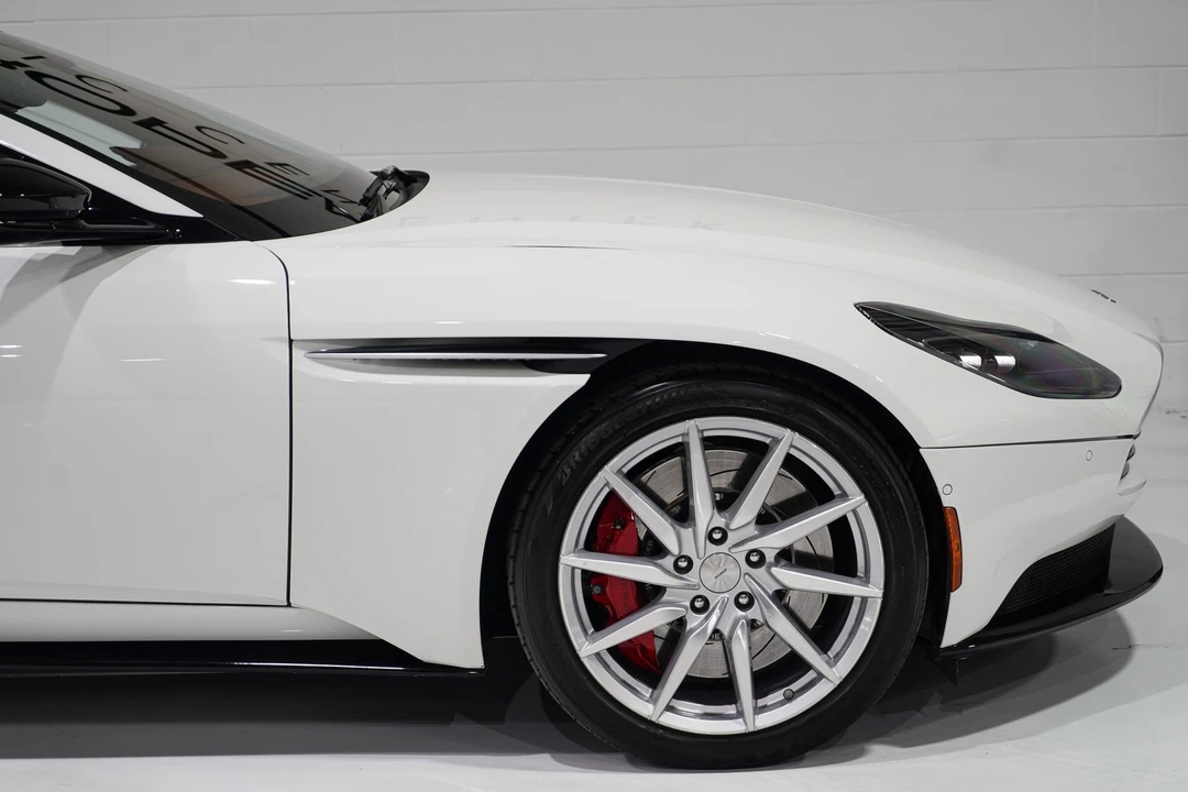 2020 Aston Martin DB11 - Image 22 of 31