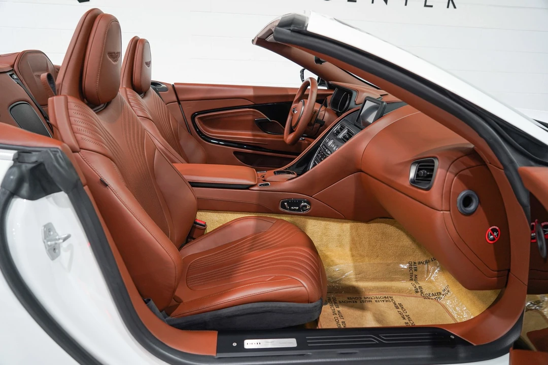 2020 Aston Martin DB11 - Image 17 of 31