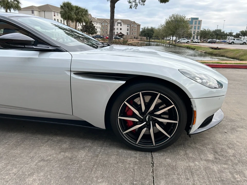 2020 Aston Martin DB11 V8 - Image 9 of 20