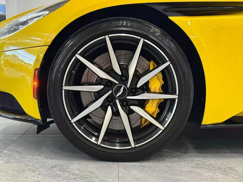 2020 Aston Martin DB11 V8 - Image 5 of 14