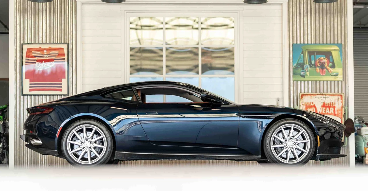 2020 Aston Martin DB11 V8 - Image 25 of 31