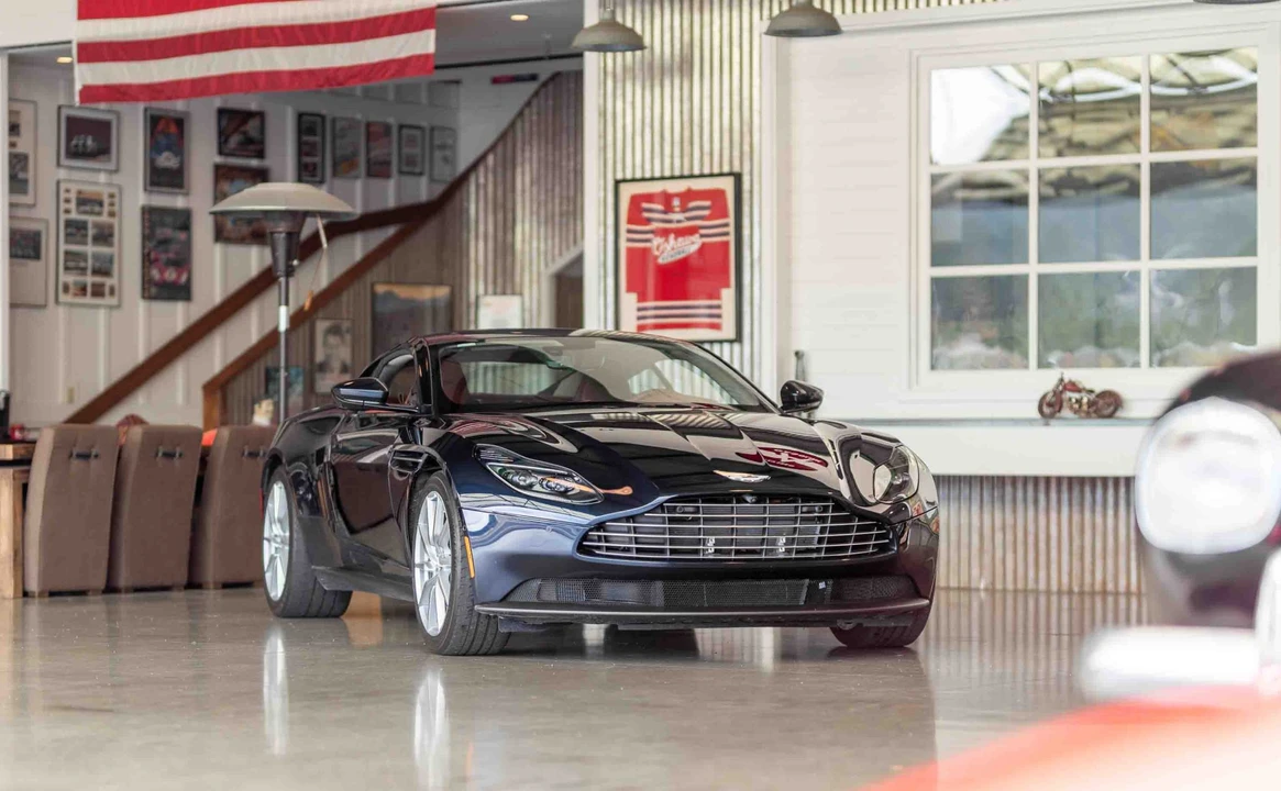2020 Aston Martin DB11 V8 - Image 19 of 31