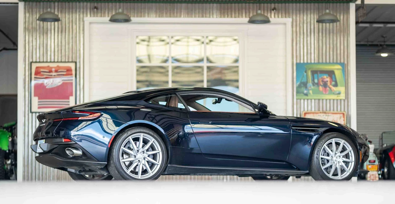 2020 Aston Martin DB11 V8 - Image 29 of 31