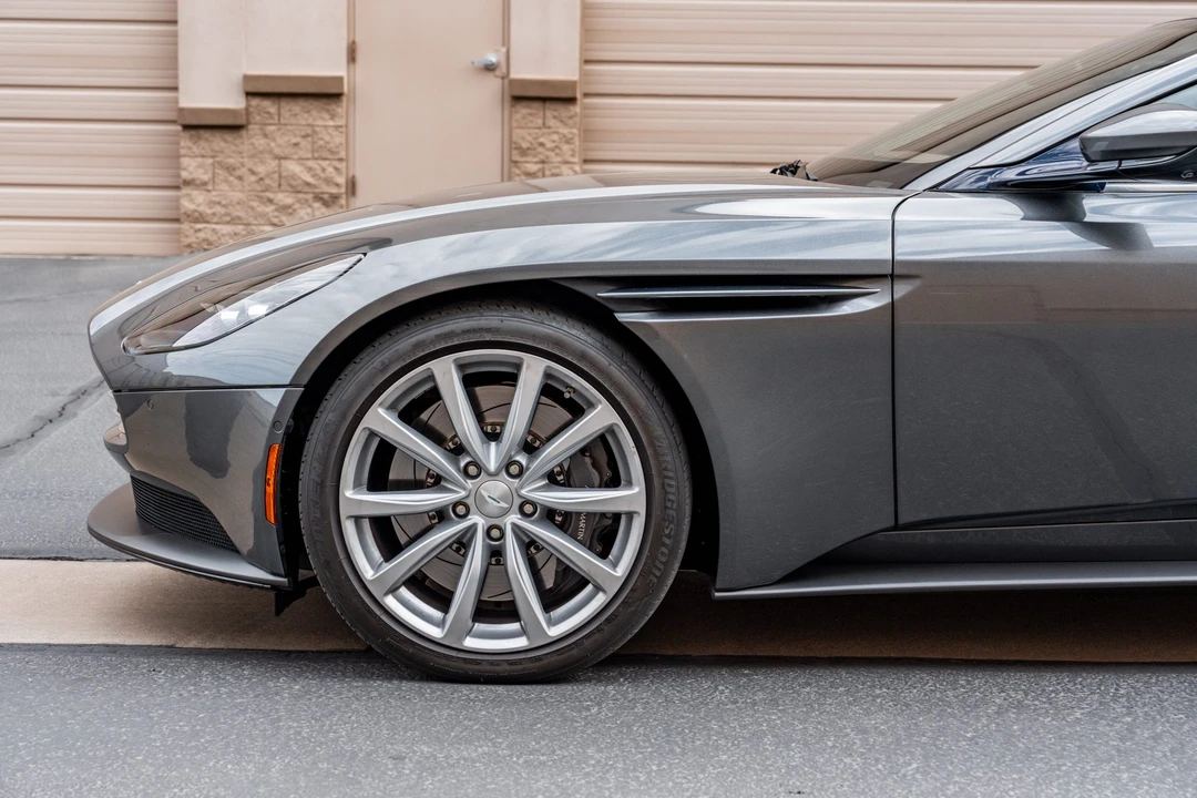 2020 Aston Martin DB11 Volante - Image 26 of 31