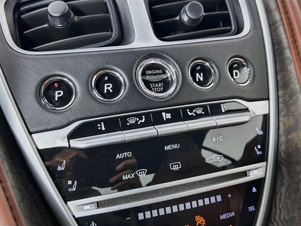 2020 Aston Martin DB11 Volante - Image 17 of 20