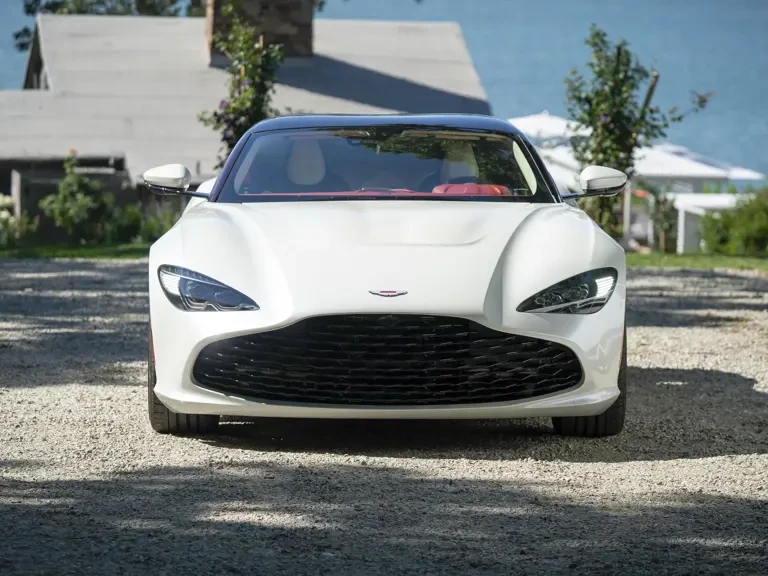 2020 Aston Martin DBS Superleggera - Image 30 of 31