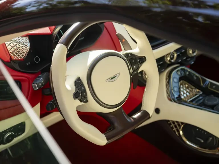2020 Aston Martin DBS Superleggera - Image 12 of 31