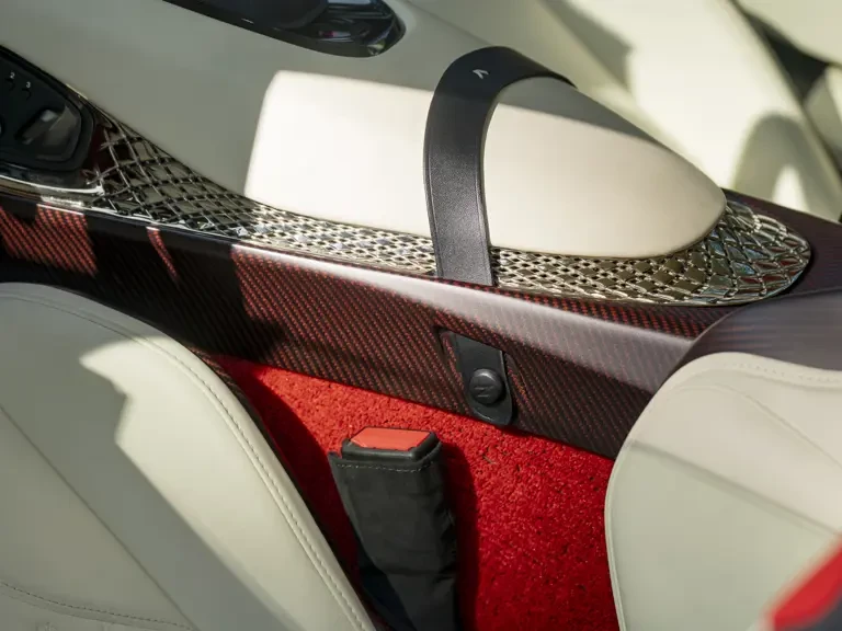 2020 Aston Martin DBS Superleggera - Image 24 of 31