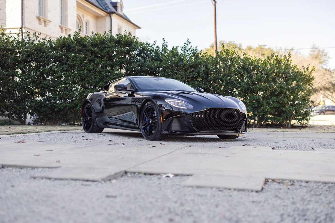 2020 Aston Martin DBS Superleggera - Image 14 of 31