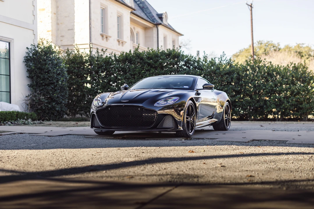 2020 Aston Martin DBS Superleggera - Image 10 of 31