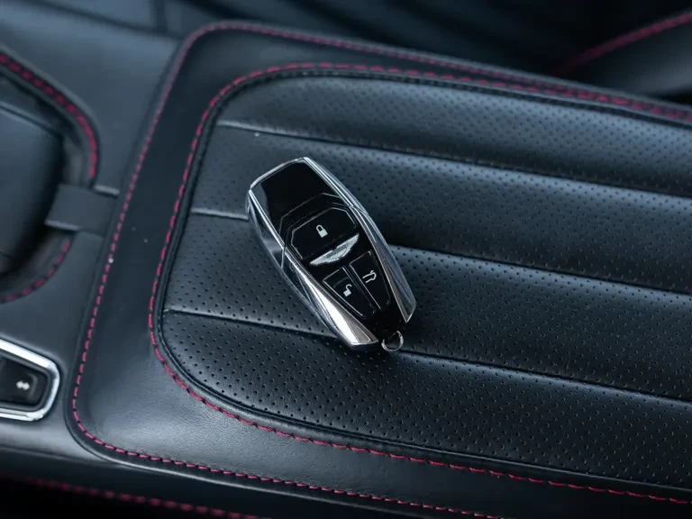 2020 Aston Martin DBS Superleggera - Image 26 of 31