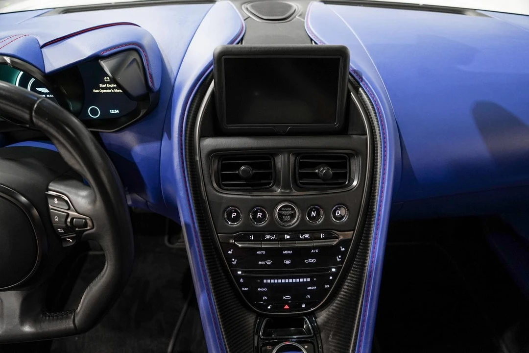 2020 Aston Martin DBS Superleggera - Image 11 of 21