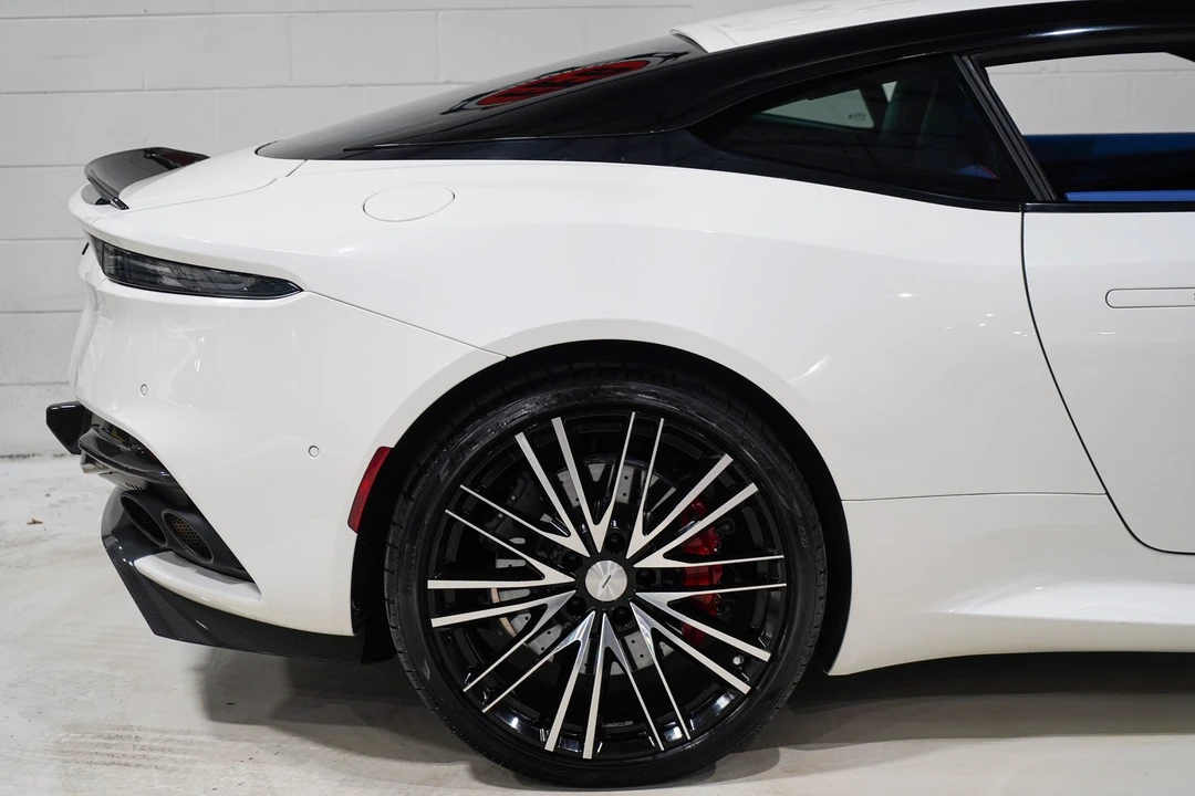 2020 Aston Martin DBS Superleggera - Image 21 of 31