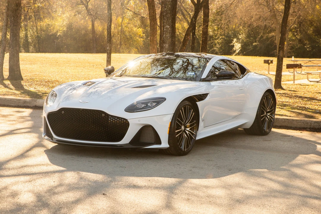 2020 Aston Martin DBS Superleggera - Image 2 of 31