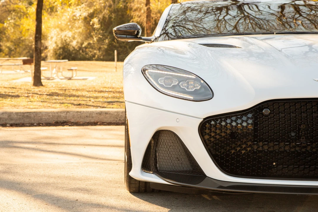 2020 Aston Martin DBS Superleggera - Image 9 of 31