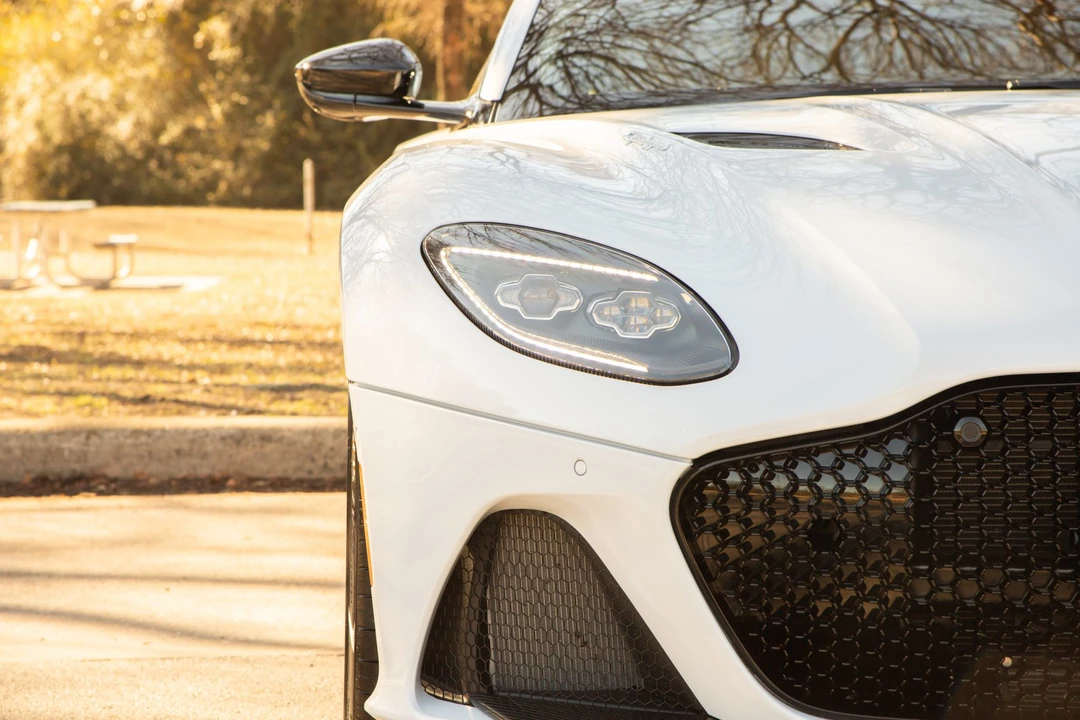 2020 Aston Martin DBS Superleggera - Image 10 of 31