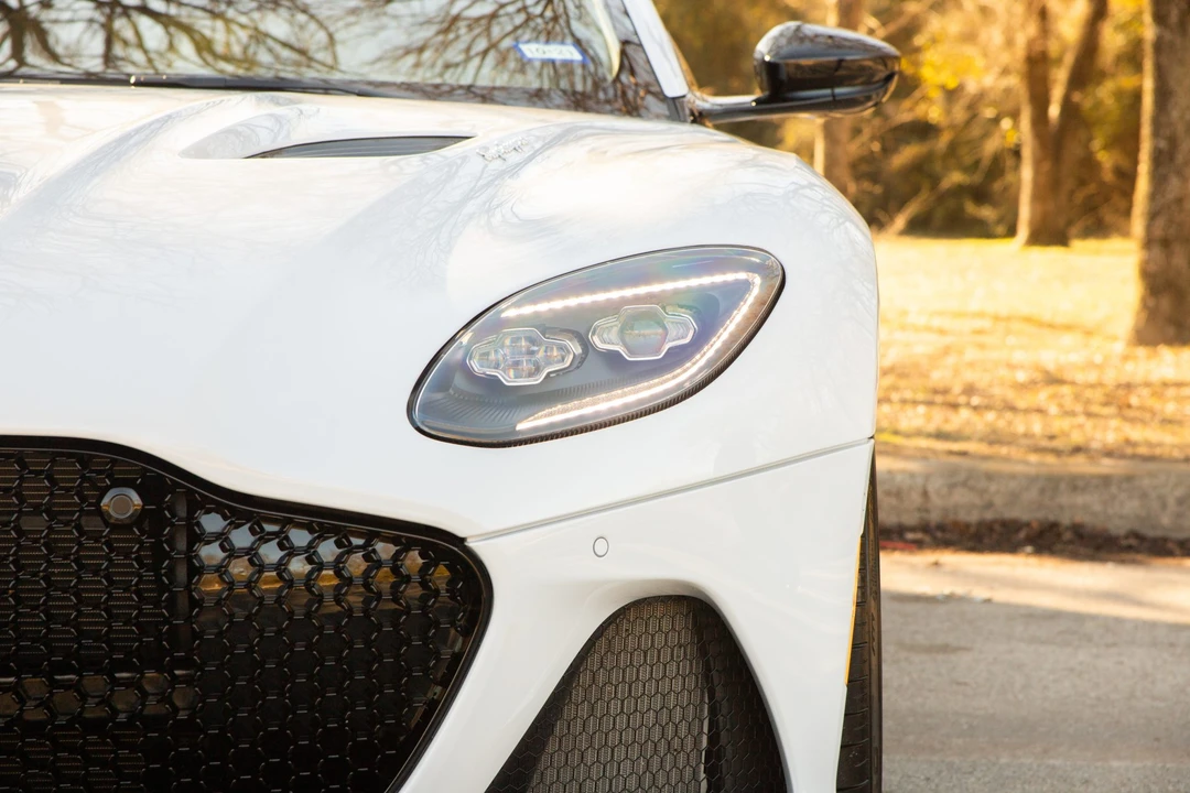 2020 Aston Martin DBS Superleggera - Image 12 of 31
