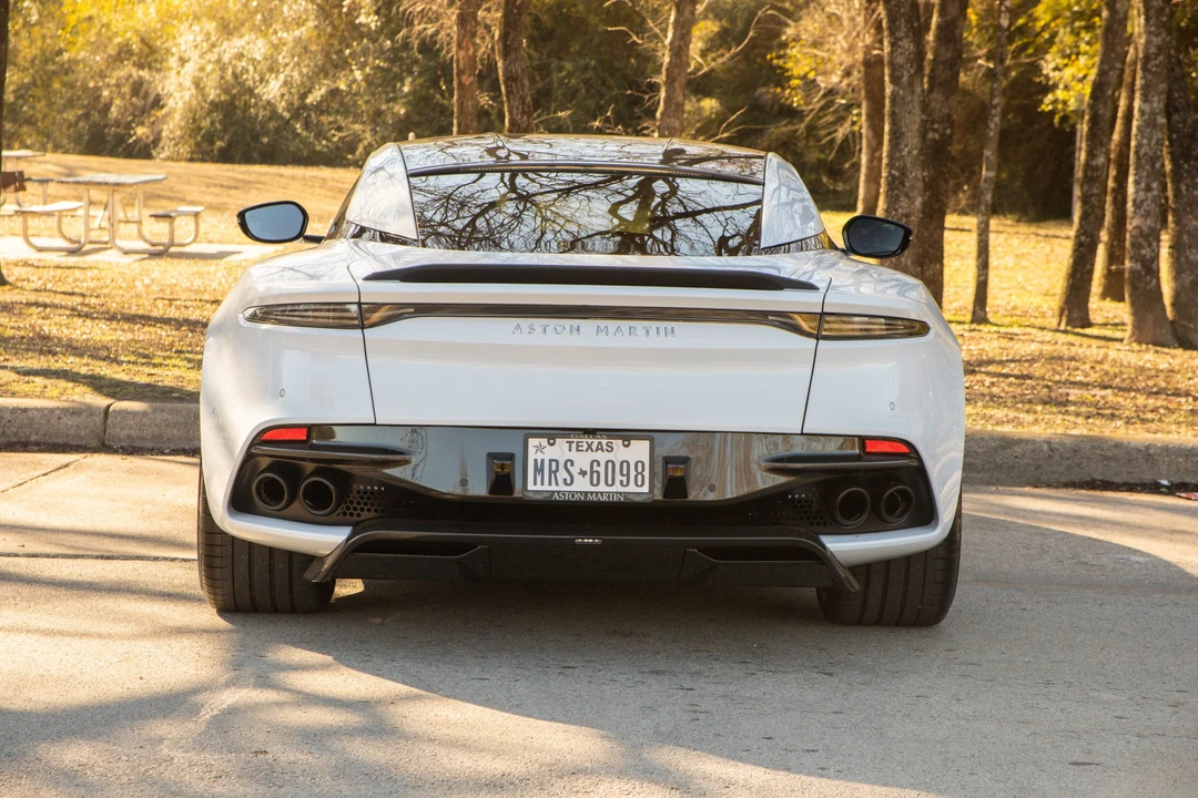 2020 Aston Martin DBS Superleggera - Image 28 of 31