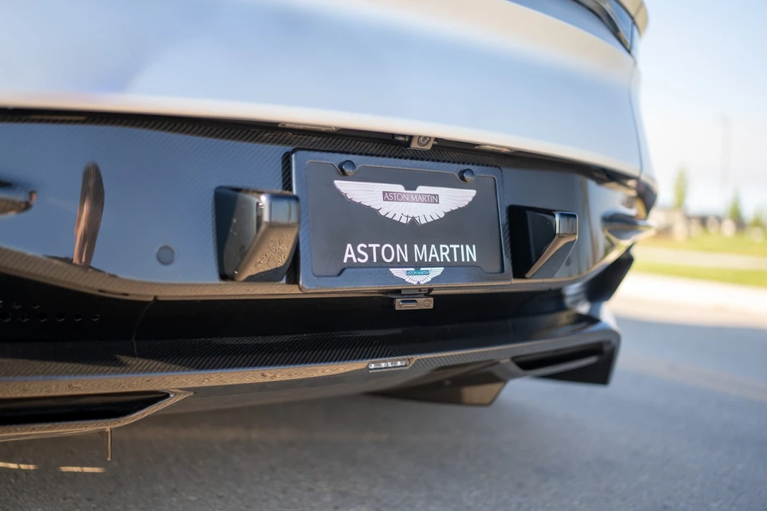 2020 Aston Martin DBS Superleggera - Image 19 of 31