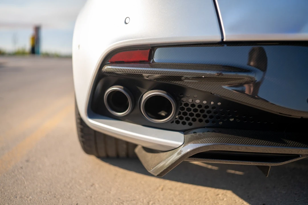 2020 Aston Martin DBS Superleggera - Image 21 of 31
