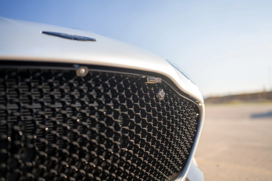 2020 Aston Martin DBS Superleggera - Image 12 of 31